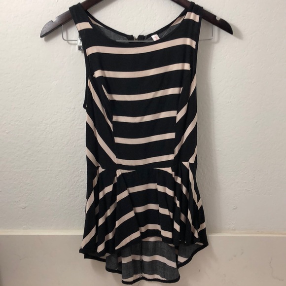 Beautiful Black and Cream stripe Top - Picture 2 of 5